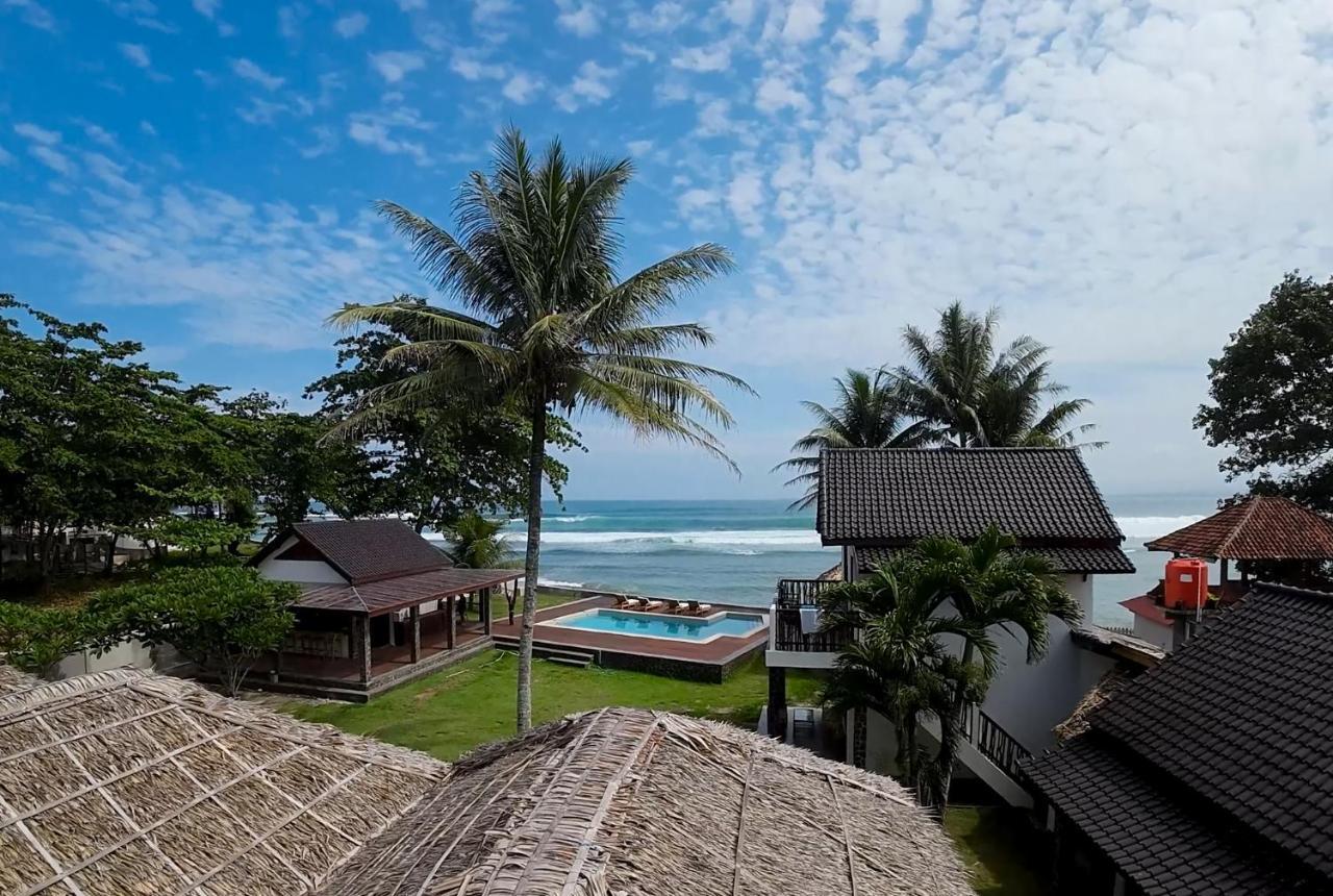 The Ujung Bocur Bungalows Krui Exterior foto